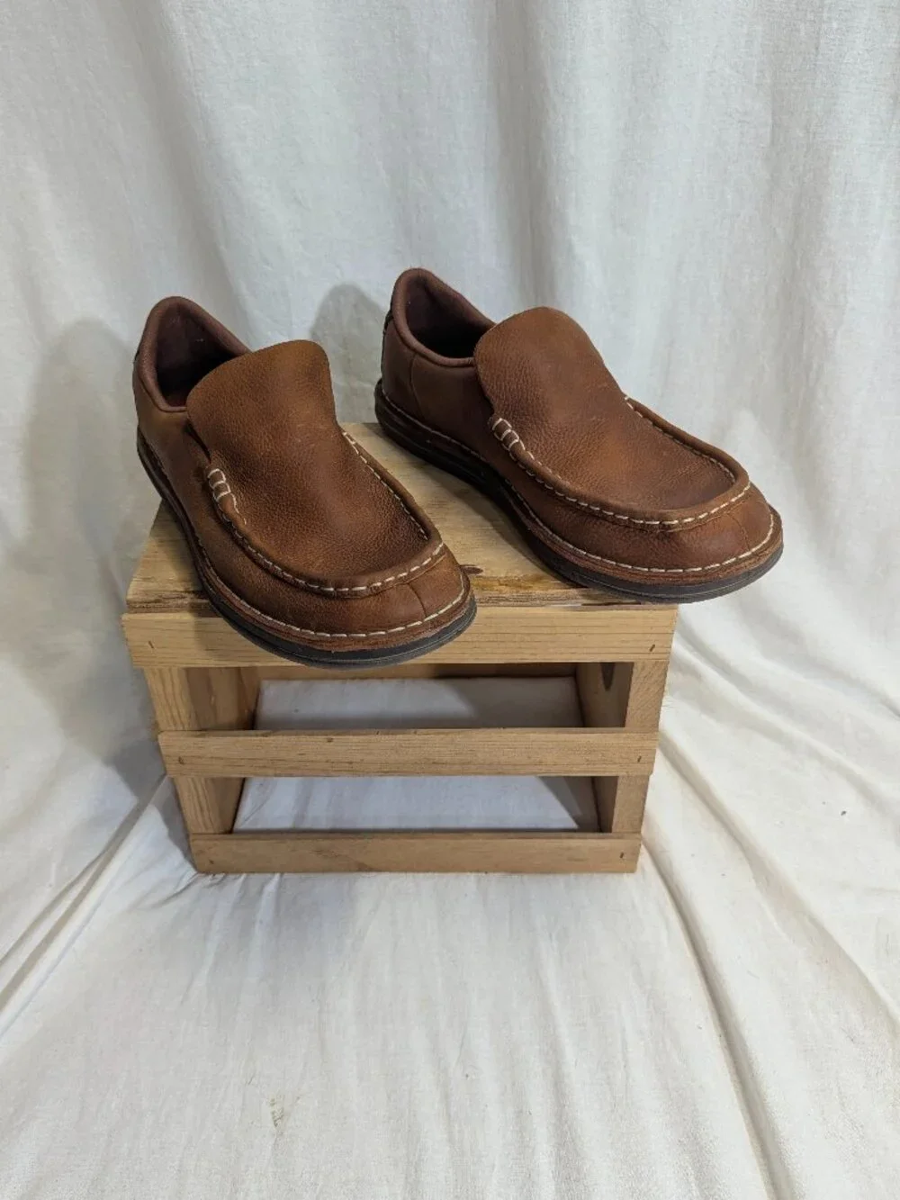 Merrell Size 10 Brown Leather Slip-On Loafers